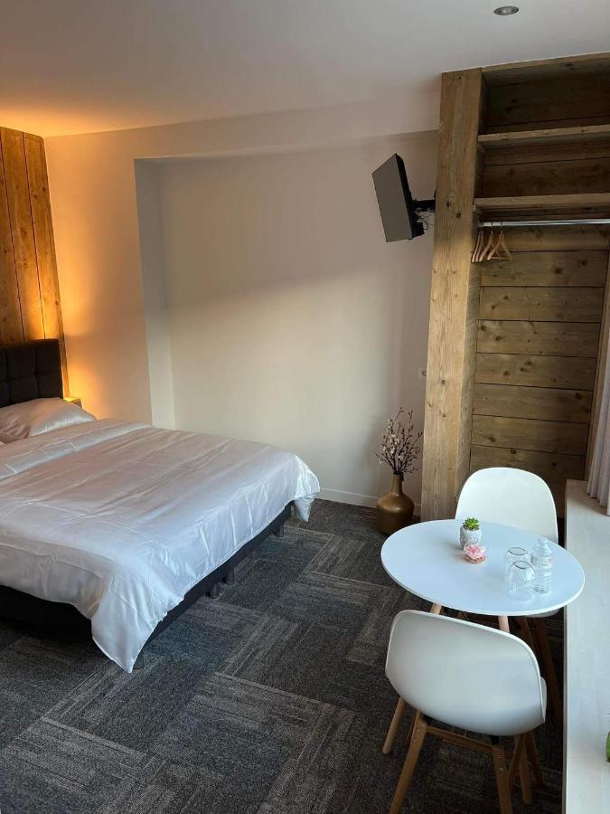 Nieuwe Kamer In Centrum Brugge Met Badkamer ! Ngoại thất bức ảnh
